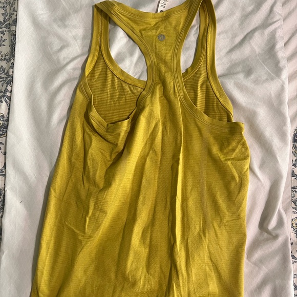 Lulu lemon tank top - Picture 3 of 3